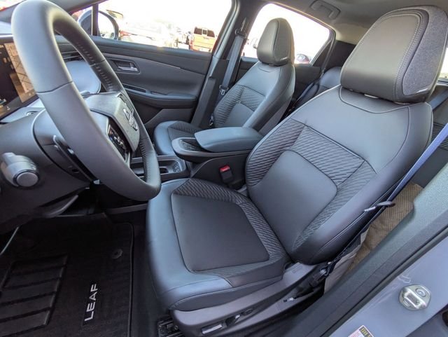 New 2026 Boulder Gray Pearl / Super Black Two-tone Nissan Platinum+ image 21
