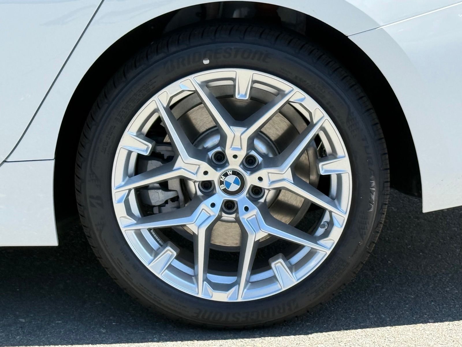 New 2026 Alpine White BMW 330i xDrive image 17