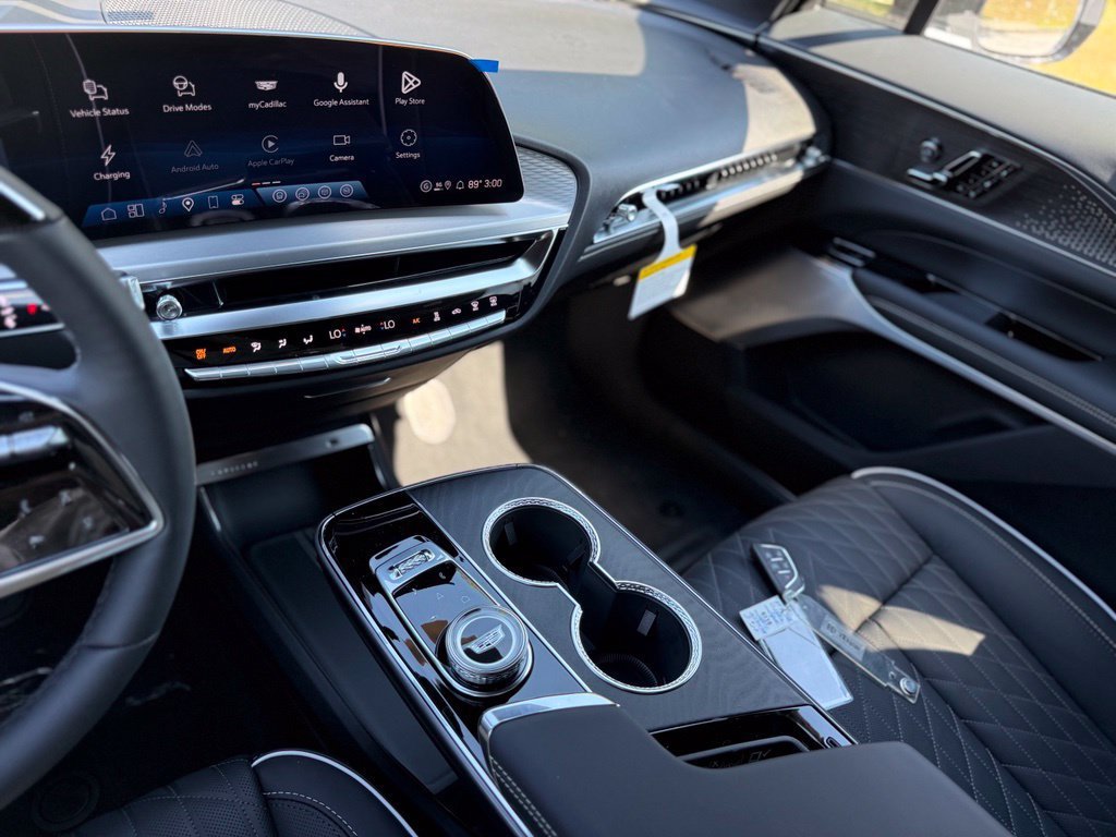 2027 Cadillac LYRIQ Signature Sport - Photo 28