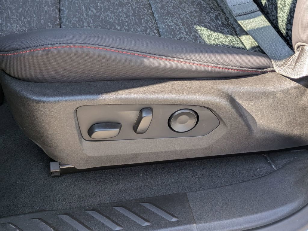 2025 Chevrolet Colorado Z71 - Photo 16