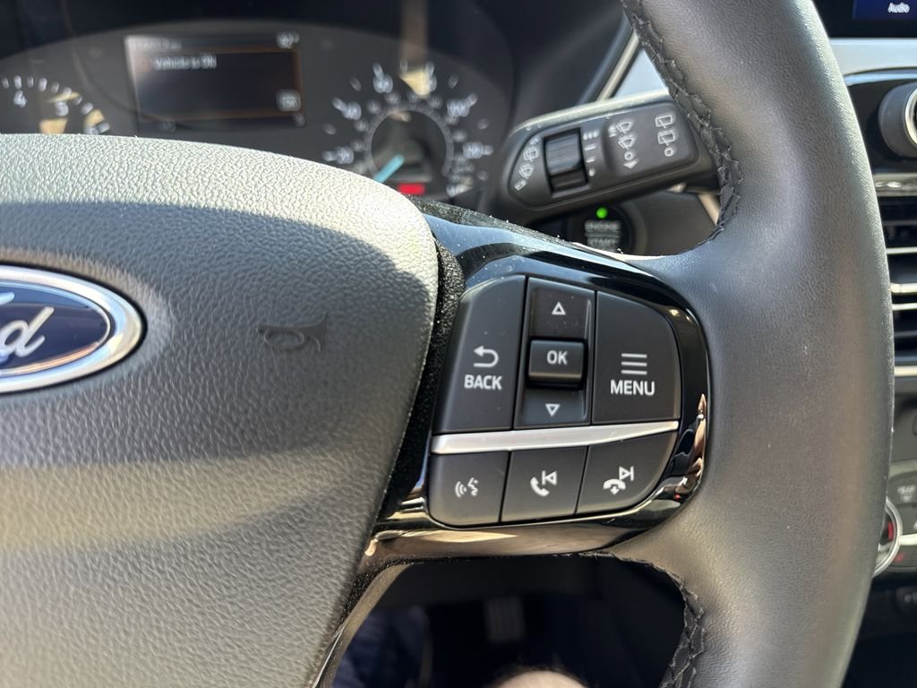 Used 2022 Gray Ford SE image 22