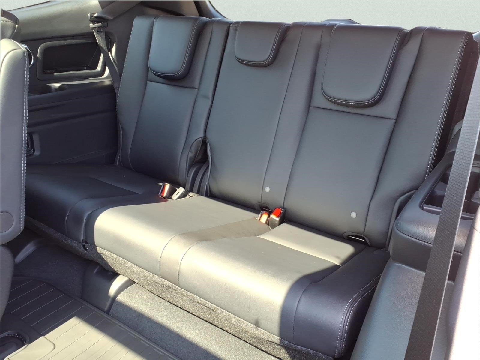 New 2026 SAPPHIRE BLUE PEARL Subaru Limited 7-Passenger image 4