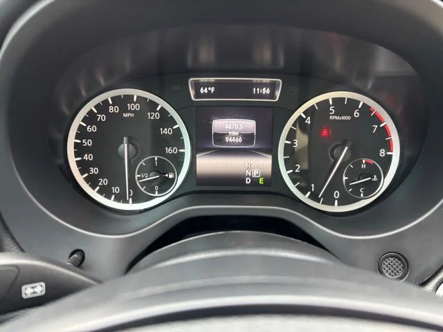 Used 2017 Silver INFINITI Premium image 27