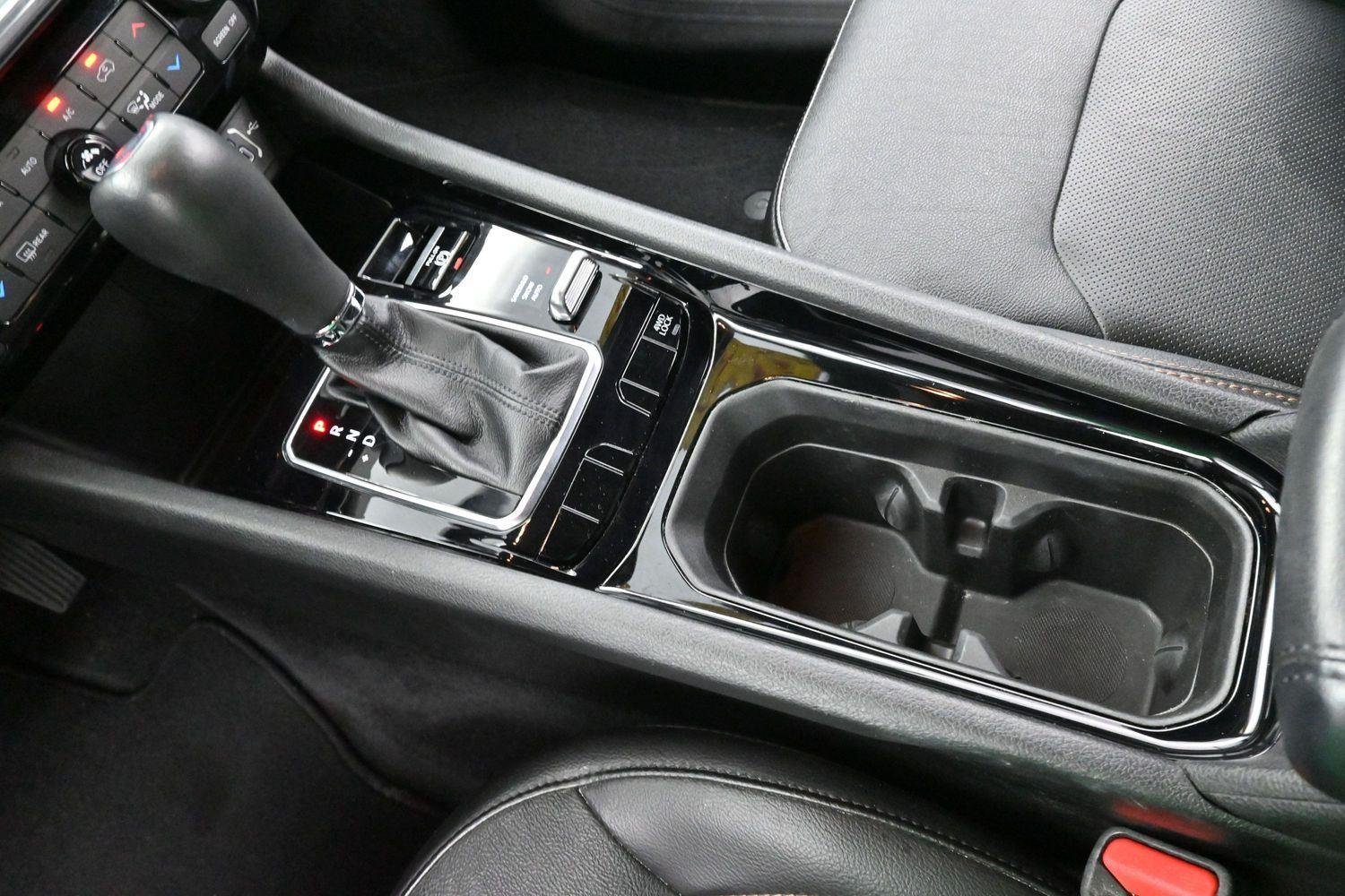 Used 2023 Diamond Black Crystal Pearlcoat Jeep Limited image 26