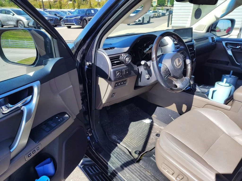 Used 2023 Nightfall Mica Lexus 460 Premium image 12