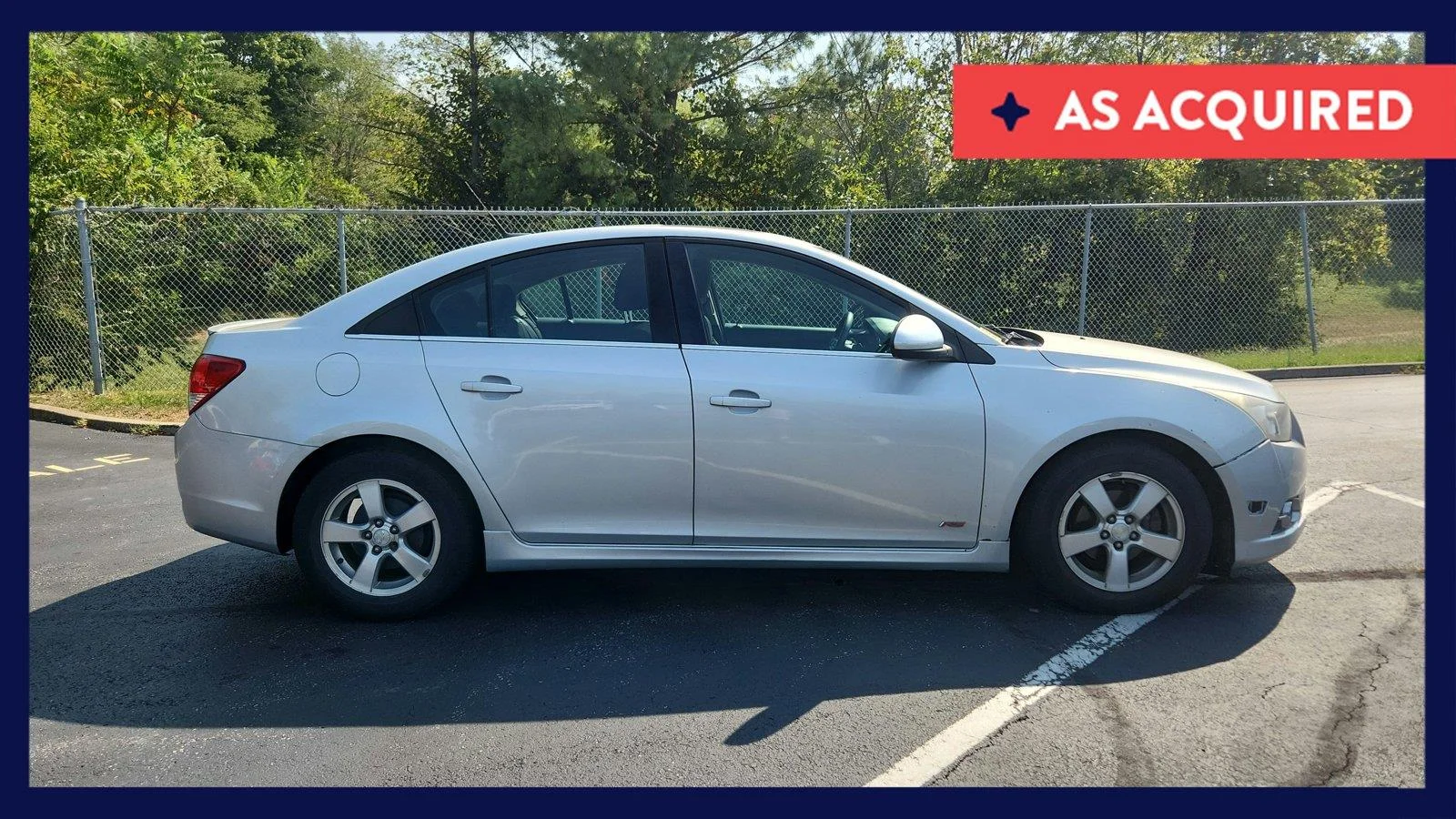 Used 2014 SILVER ICE METALLIC Chevrolet 1LT image 1