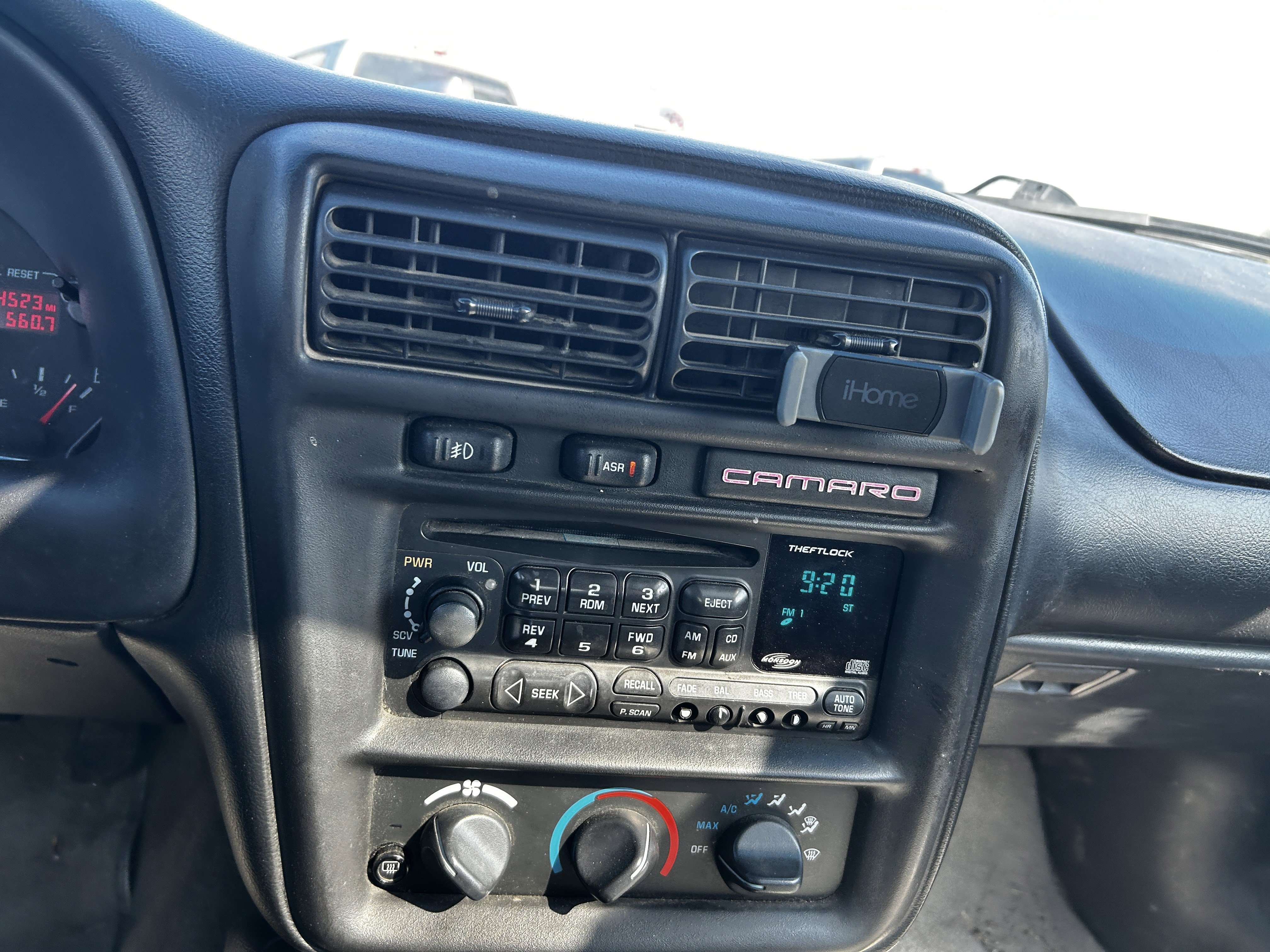 Used 2000 Light Pewter Metallic Chevrolet Base image 15