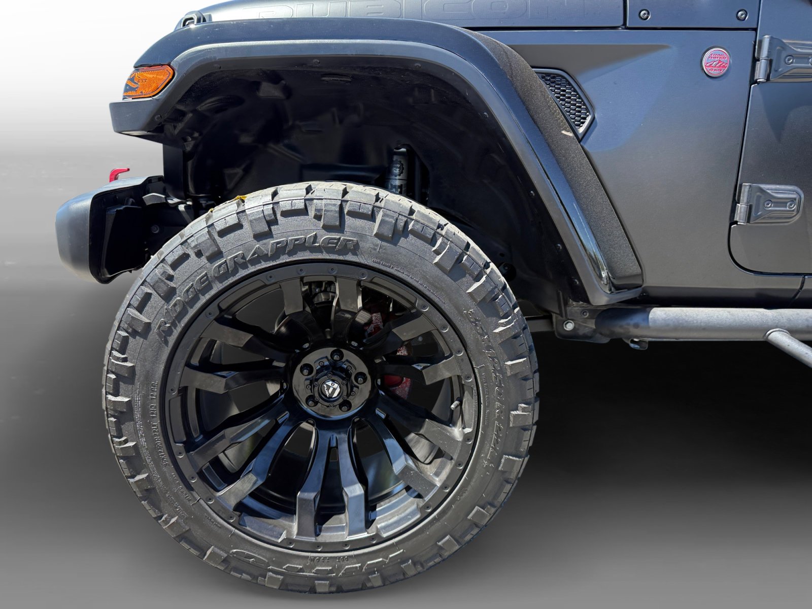 Used 2020 Billet Silver Metallic Jeep Rubicon image 9