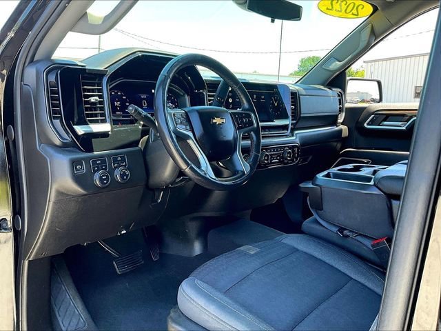 Used 2022 Black Chevrolet LT image 8
