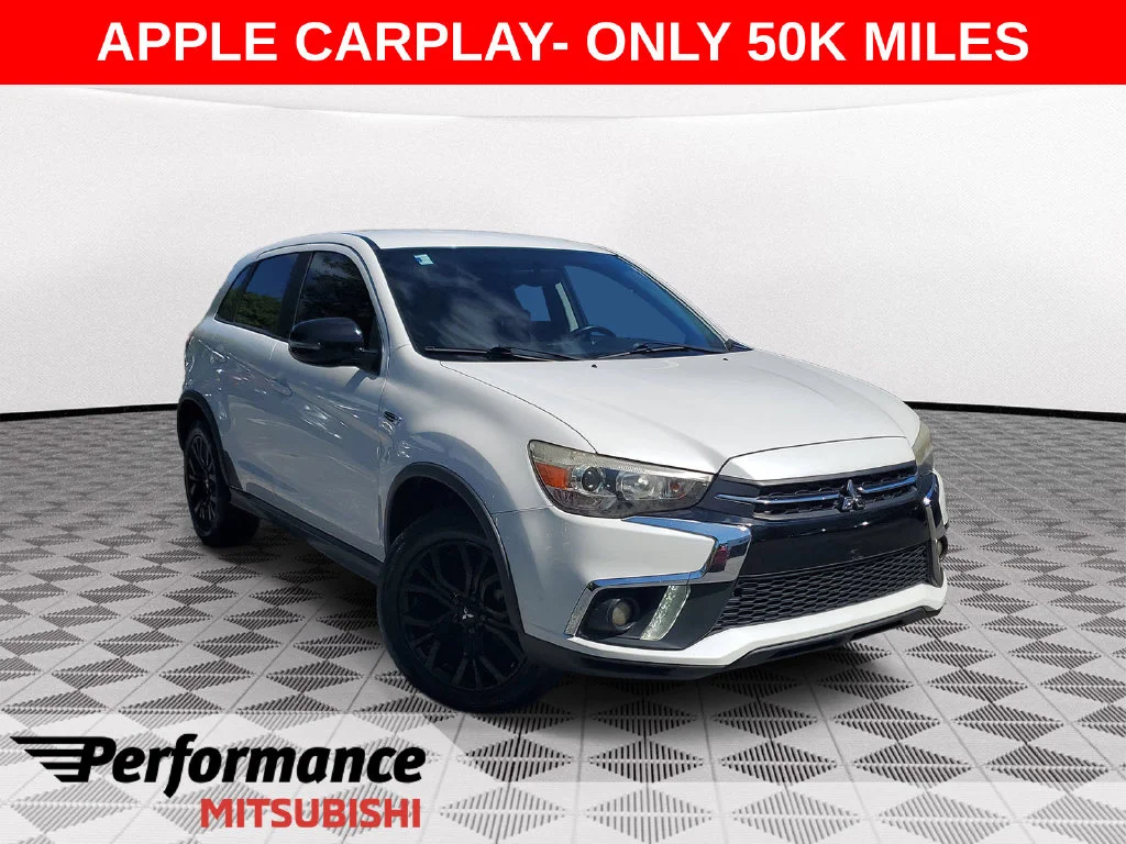 Used 2018  Mitsubishi 2.0 LE image 1