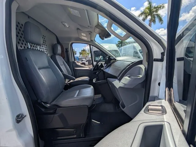 Used 2018 Oxford White Ford Base image 12