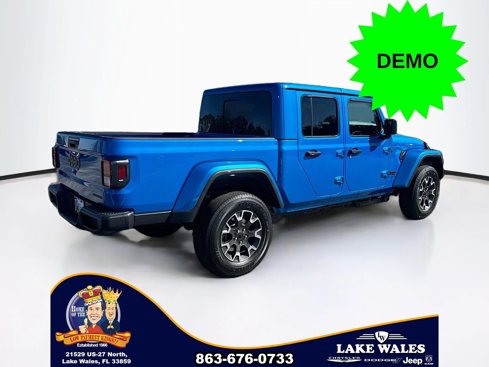 New 2026 Hydro Blue Pearl-Coat Exterior Paint Jeep  image 6