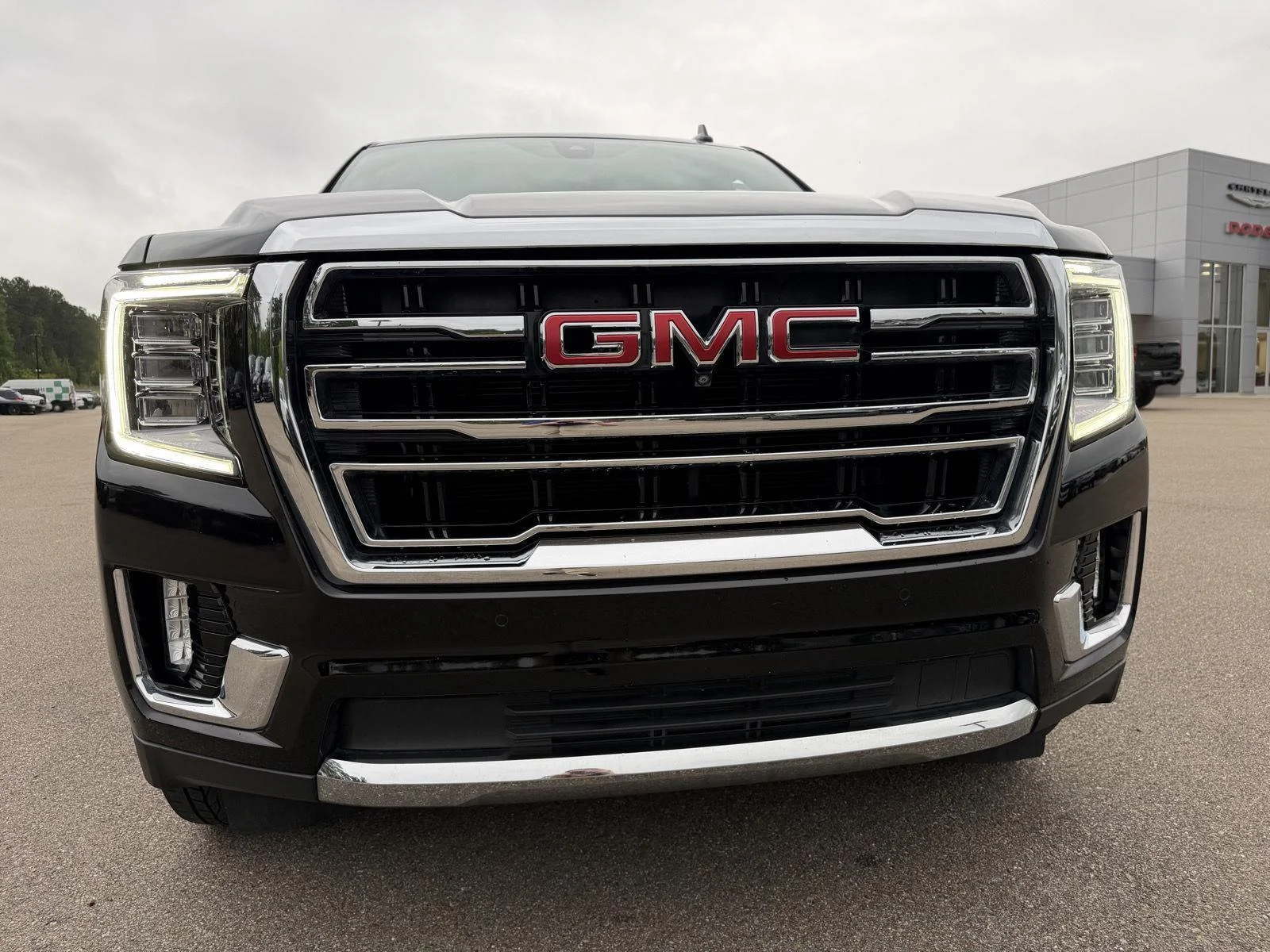 Used 2022 Onyx Black GMC SLT image 24