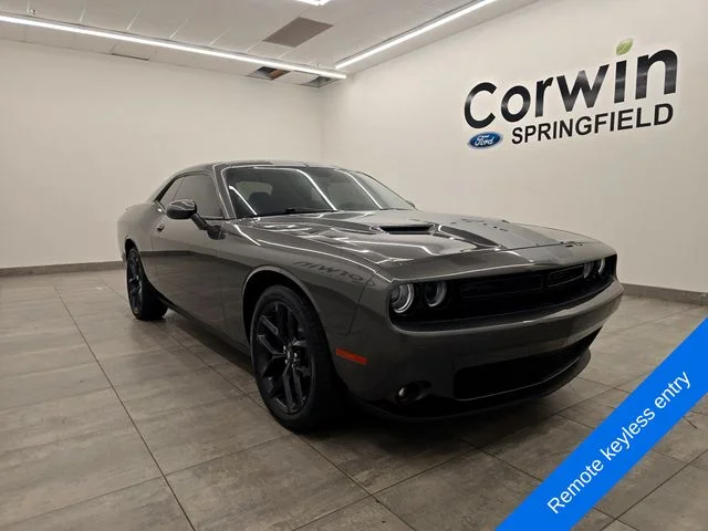 Used 2021 Granite Crystal Clearcoat Metallic Dodge SXT image 6
