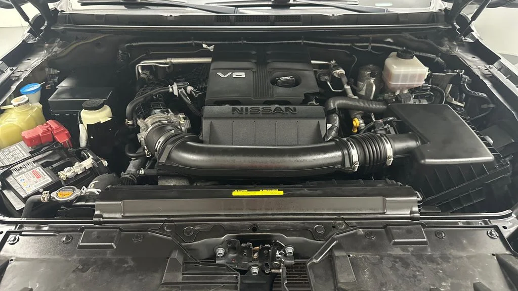 Used 2022 Gray Nissan SV image 11