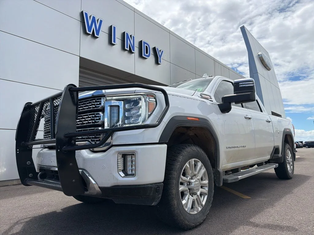 2022 GMC Sierra 4WD Crew Cab Standard Box Denali's photo