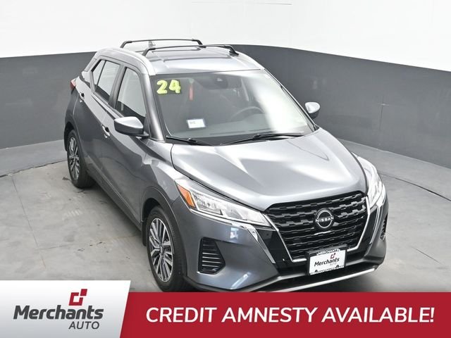 Used 2024 Gray Nissan SV image 21