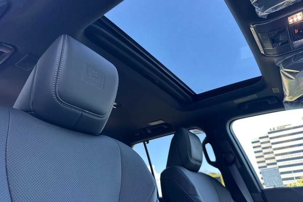 2026 Lexus LX 700h F-Sport - Photo 18