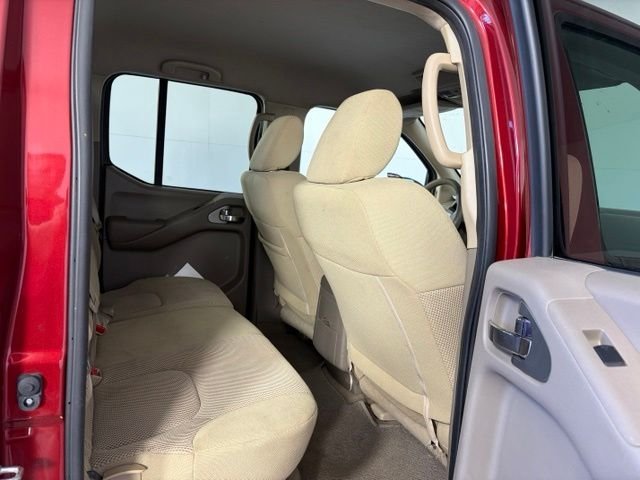 Used 2018 Red Nissan SV image 34