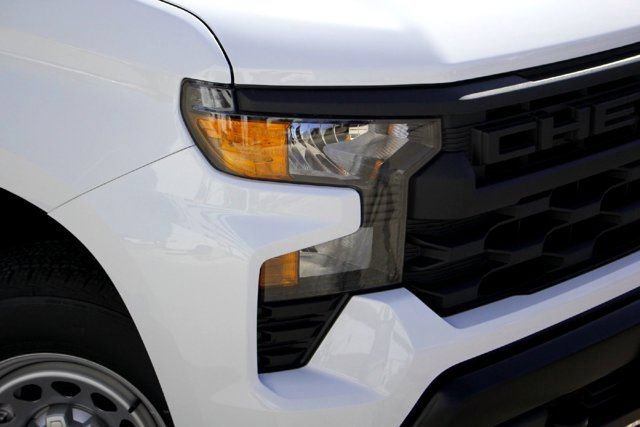 New 2026 Summit White Chevrolet WT image 2