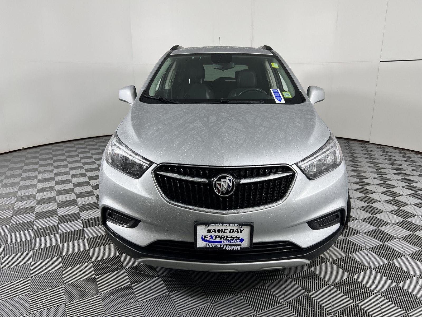 Used 2022 Quicksilver Metallic Buick Preferred image 5