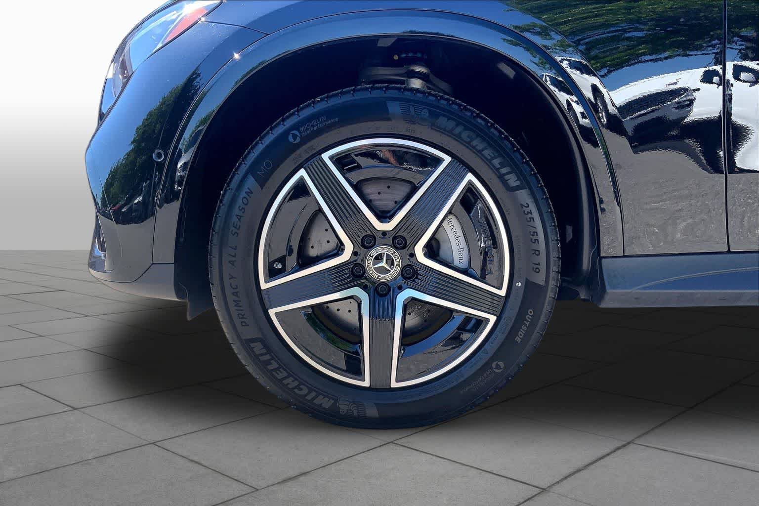 Certified Used 2026 Black Mercedes-Benz GLC 300 image 11