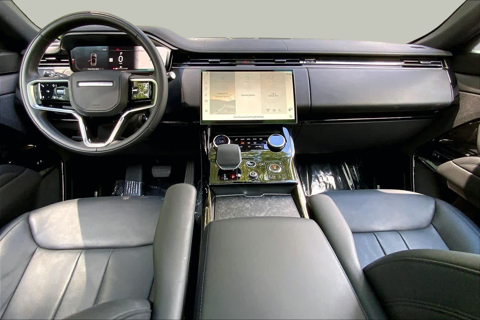 Used 2023 Carpathian Grey Premium Metallic Land Rover SE image 15