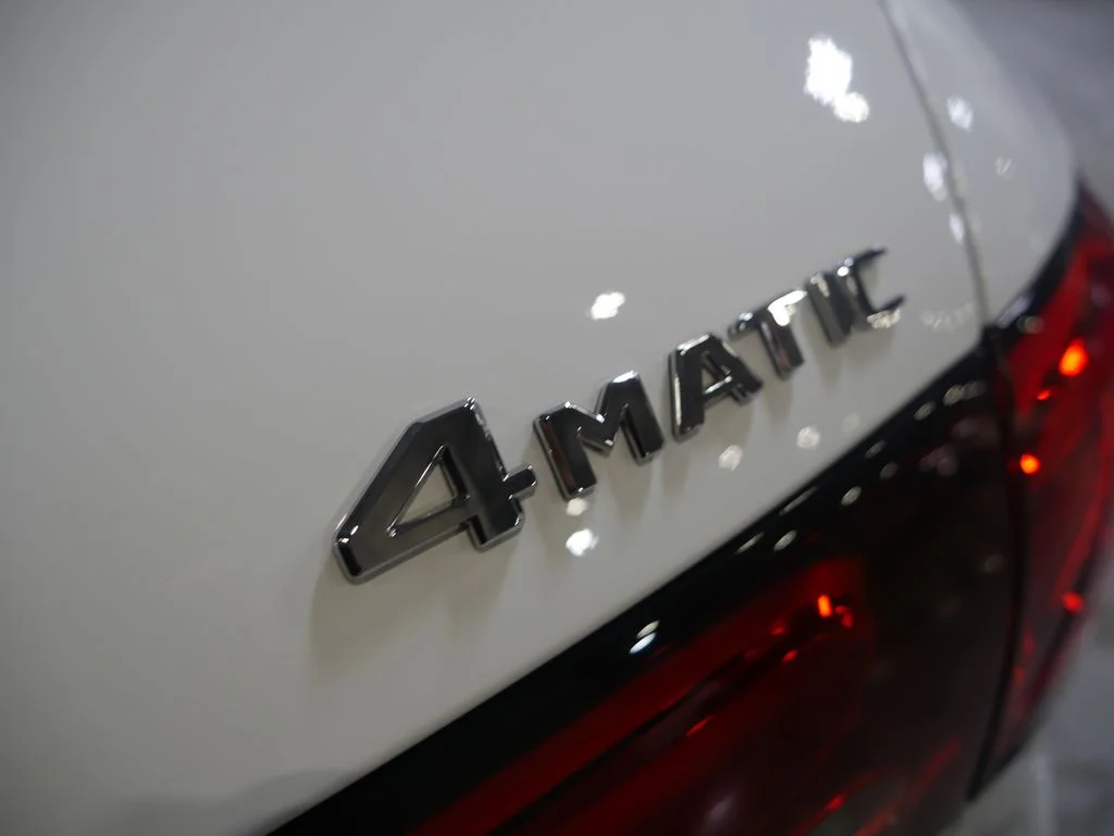 New 2026 Polar White Mercedes-Benz GLC 300 image 10