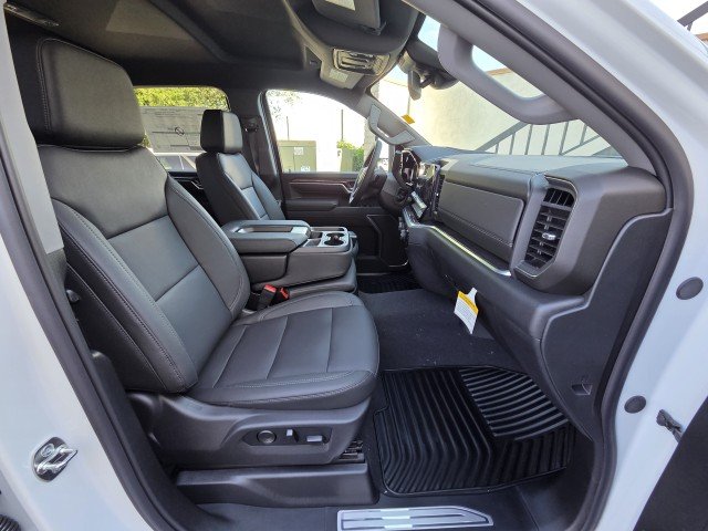 New 2026 Summit White Chevrolet LTZ image 39