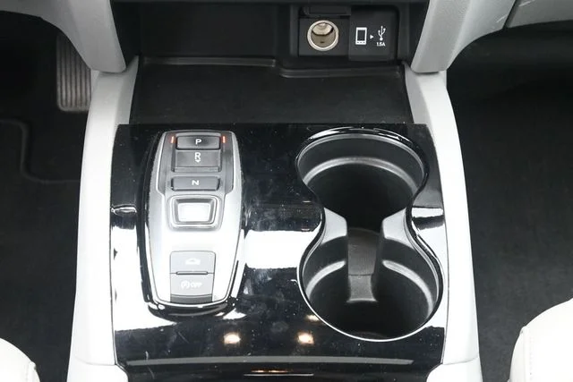 Used 2020 Obsidian Blue Pearl Honda RTL-E image 23
