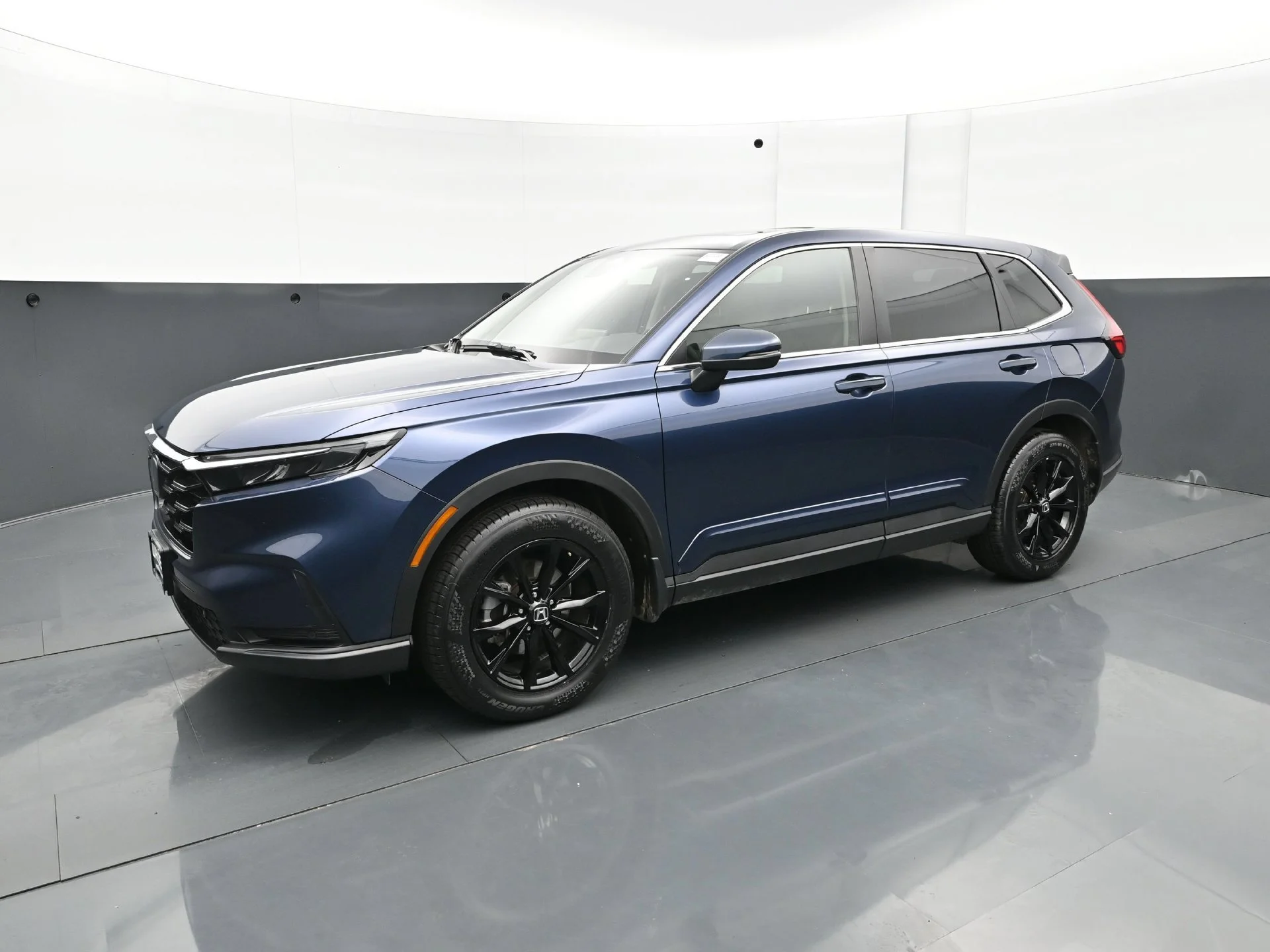 Used 2023 CANYON RIVER BLUE Honda EX-L AWD image 2