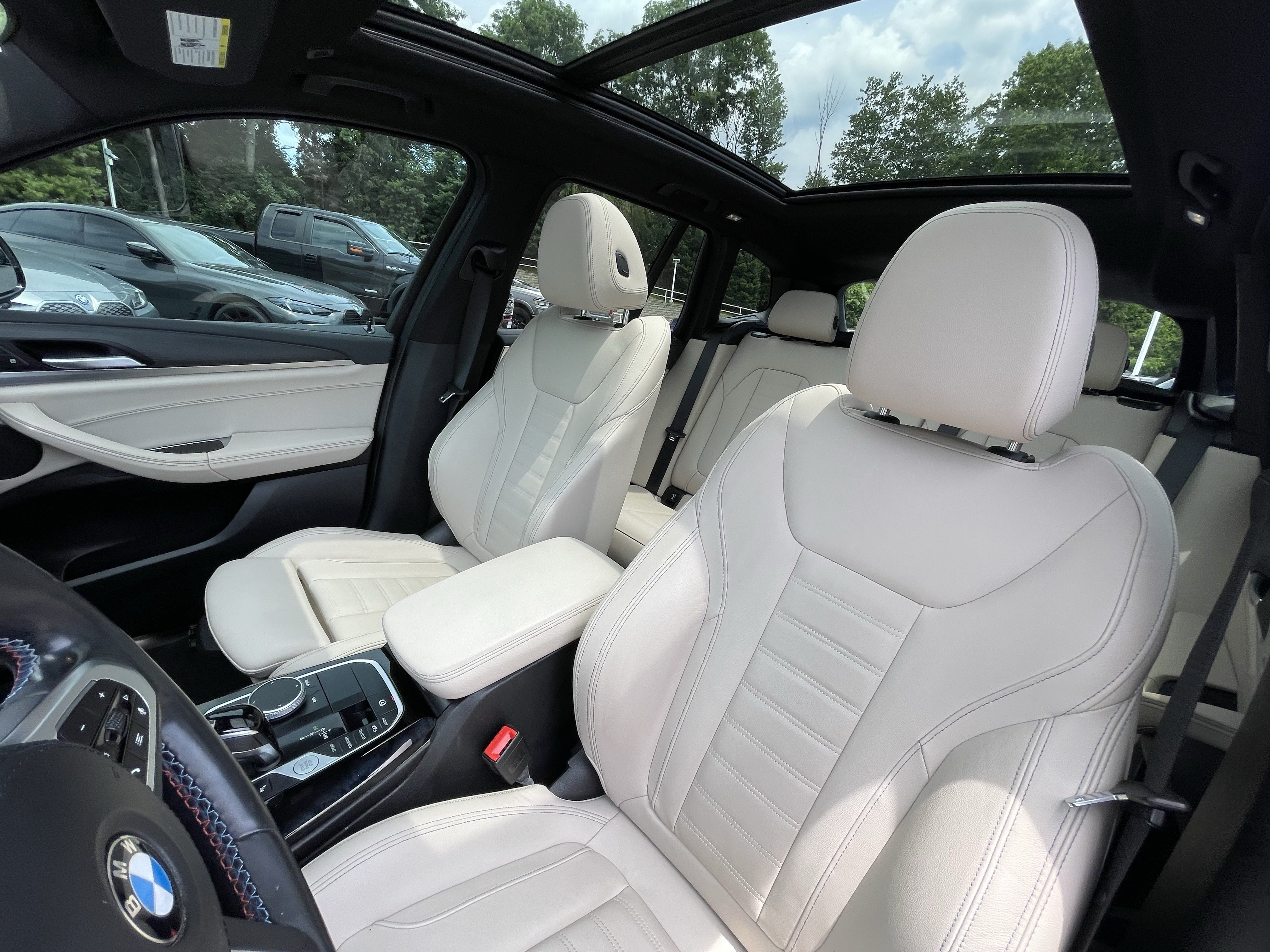 Used 2022 Alpine White BMW M40i image 9