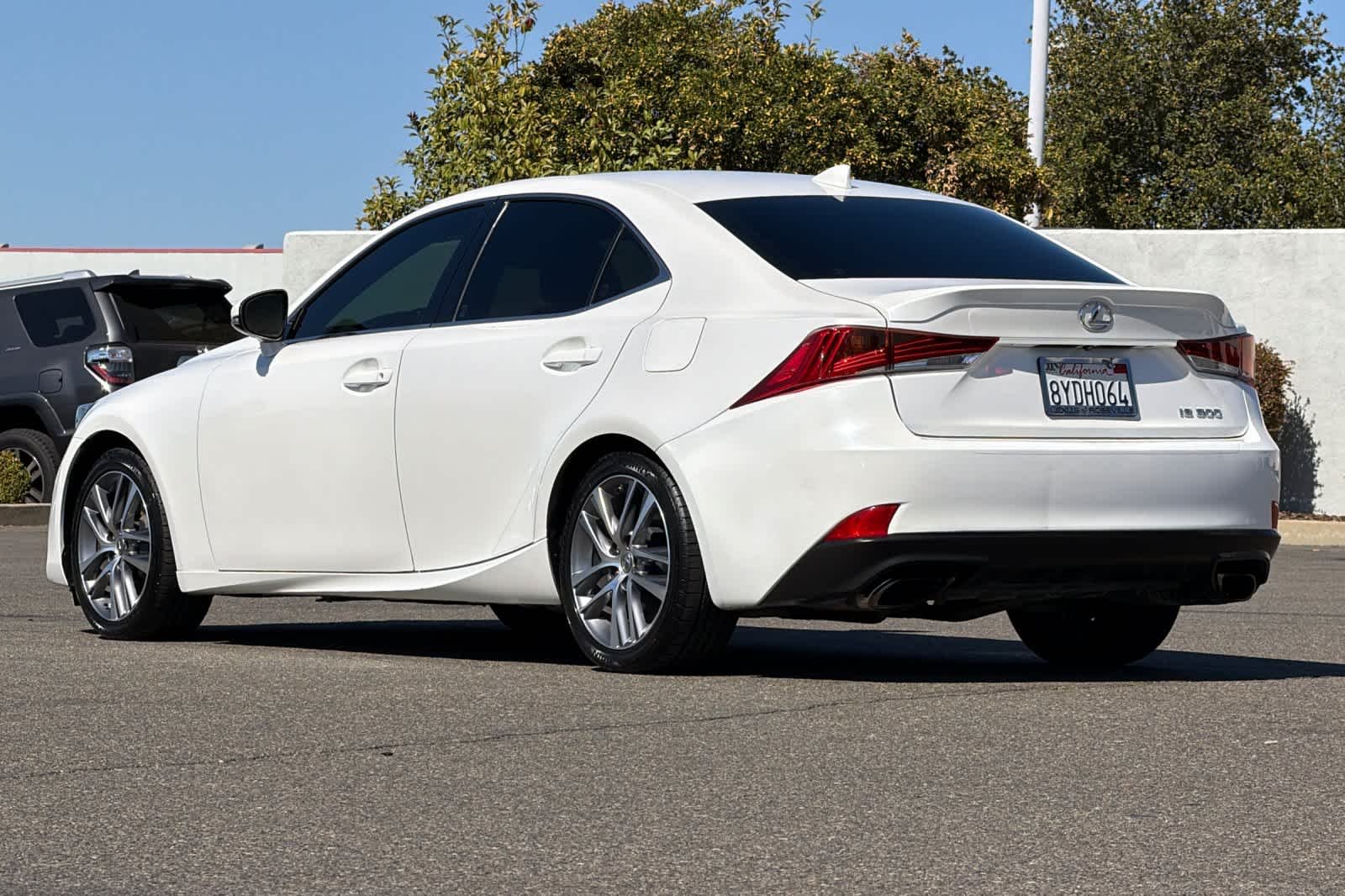 Used 2019 Eminent White Pearl Lexus  image 7