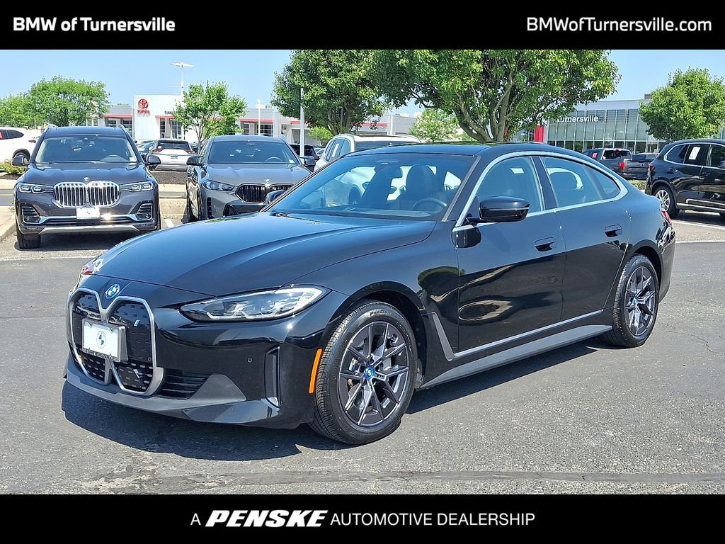 2023 BMW i4 eDrive35's photo
