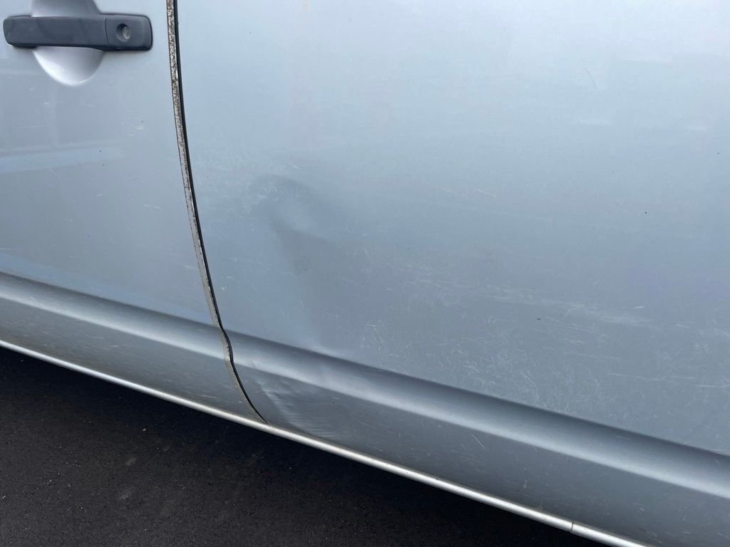 Used 2014 Silver Nissan SV image 10