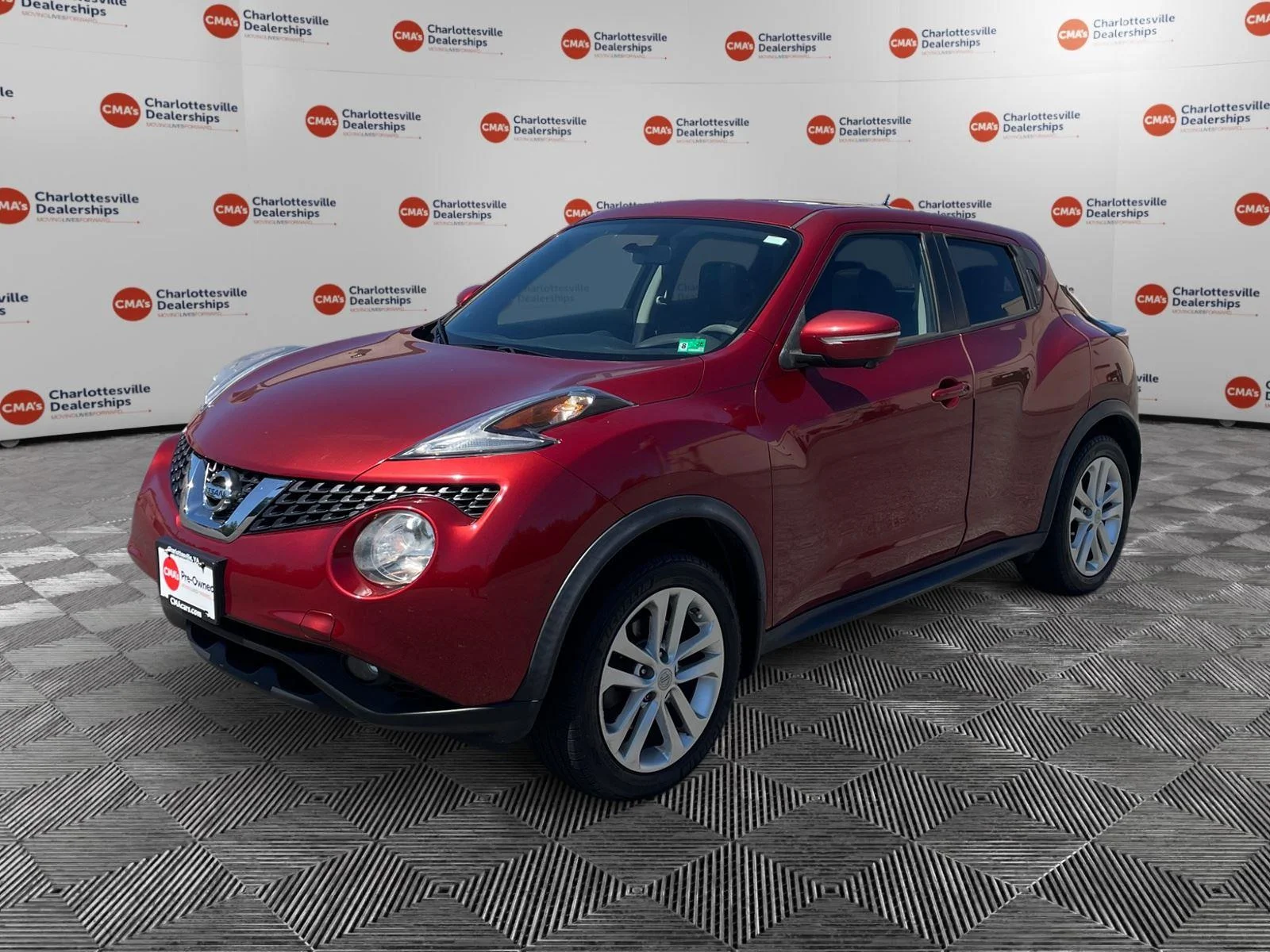 Used 2016 Cayenne Red NISSAN  image 1