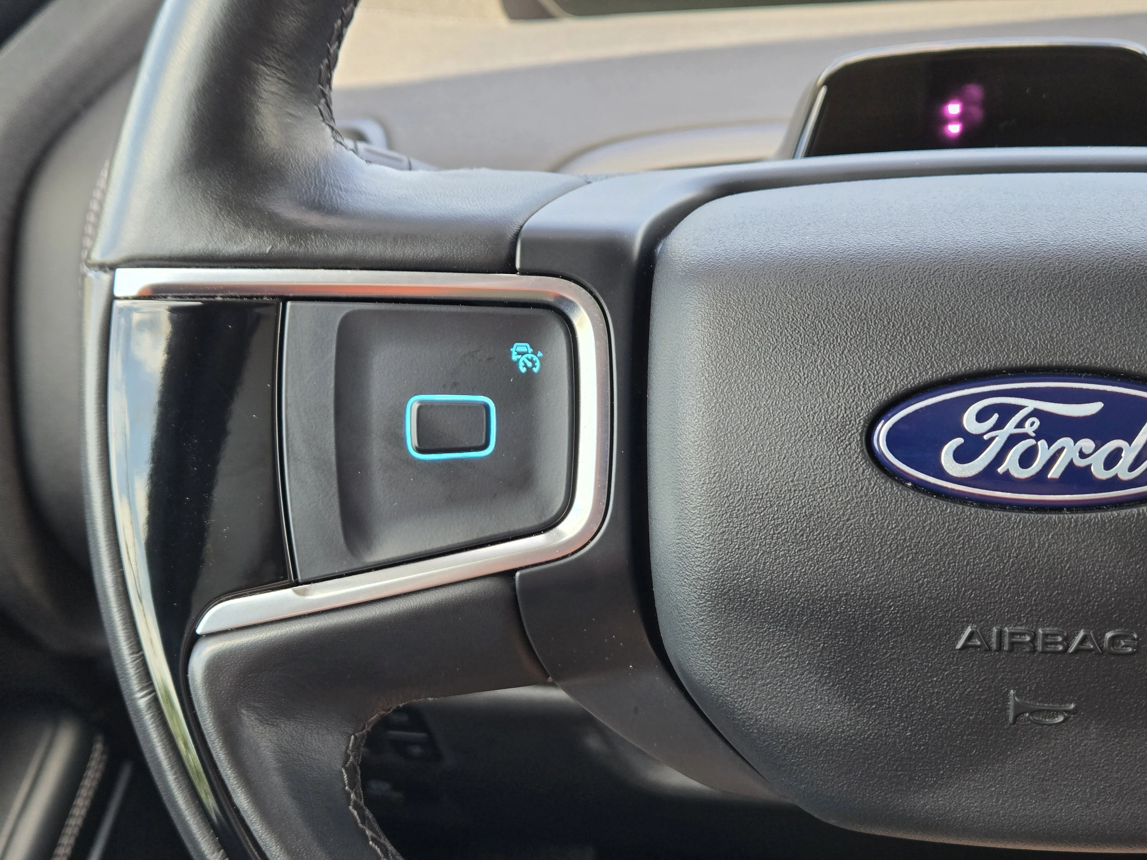 Used 2025 Black Ford Platinum image 25