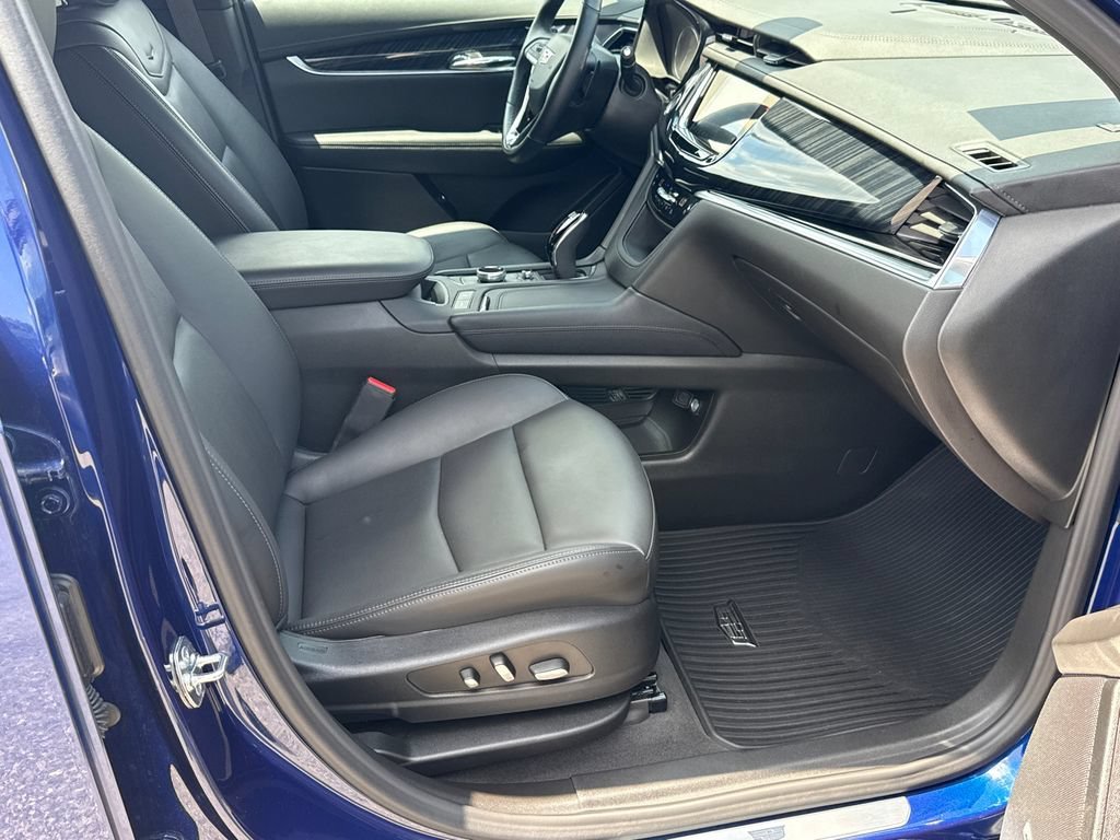 2025 Cadillac XT6 Premium Luxury - Photo 13