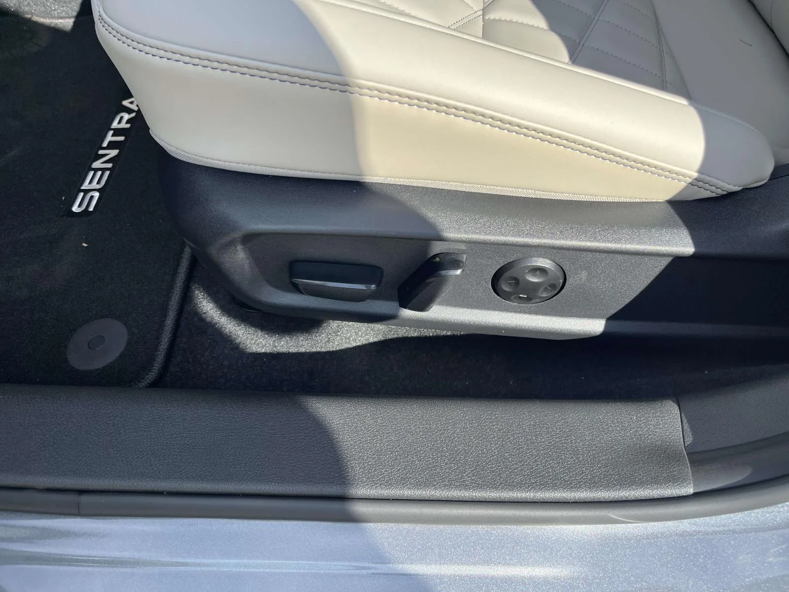New 2026 Gun Metallic Nissan SL image 10