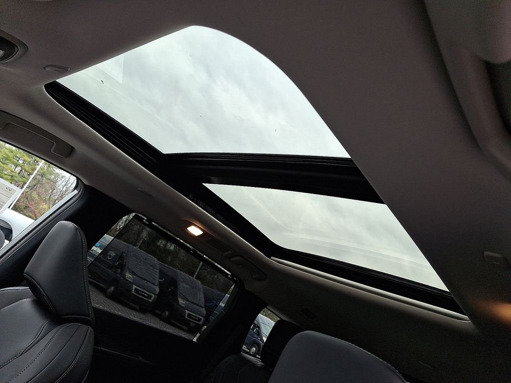 New 2026 GRAPHITE SHADOW INFINITI Luxe AWD image 11