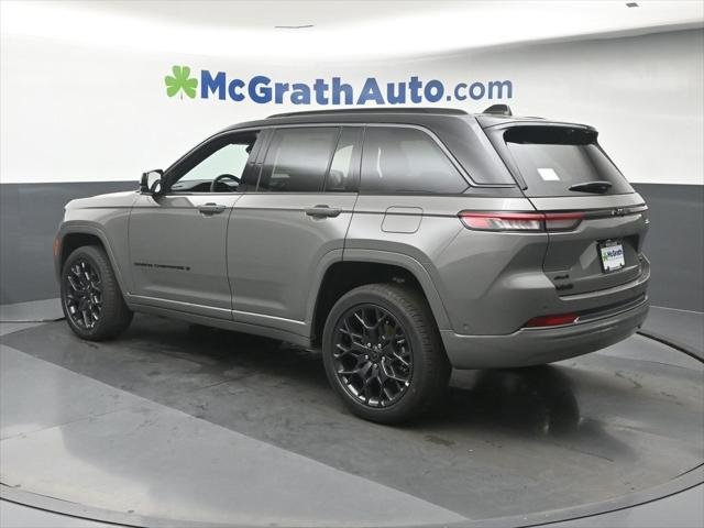 New 2027 Sting-Gray Clear-Coat Paint Jeep Summit image 25