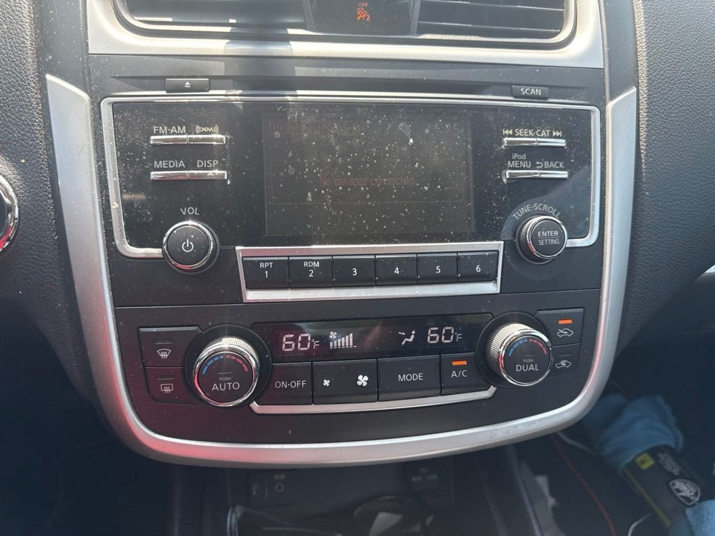 Used 2017 Gray Nissan 2.5 SV image 17