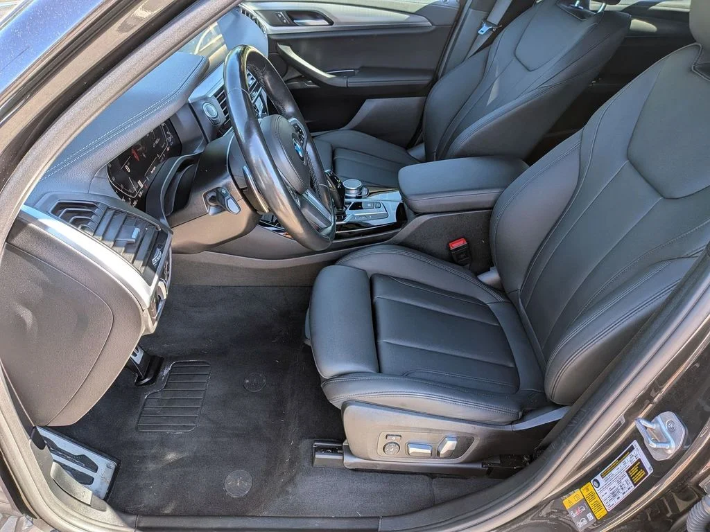 Used 2021 Gray BMW xDrive30e image 11
