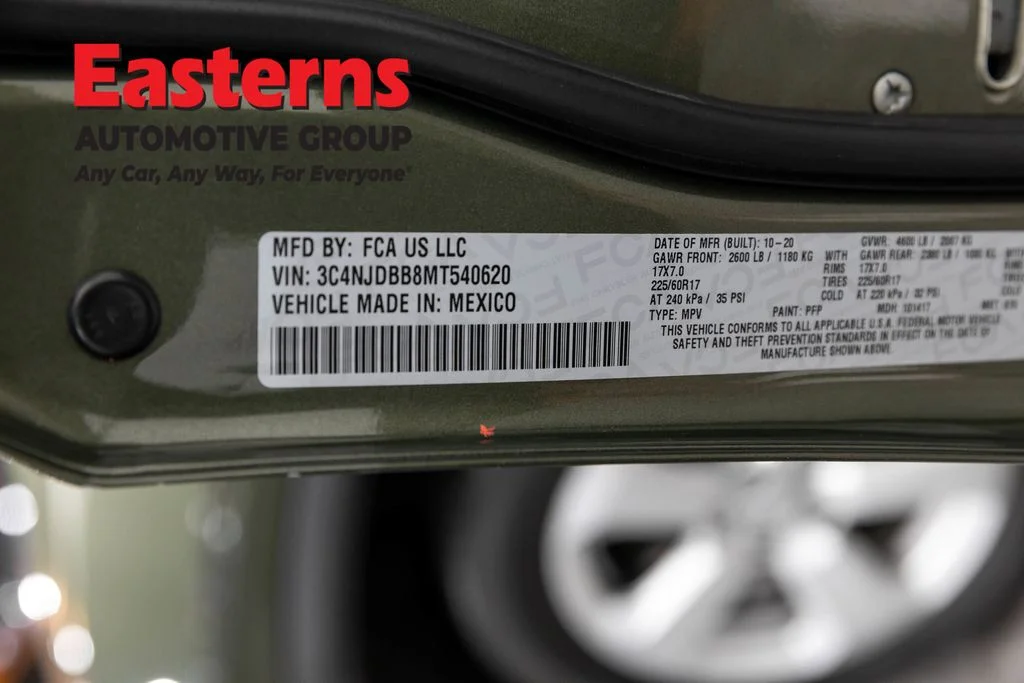 Used 2021 Green Jeep Latitude image 36