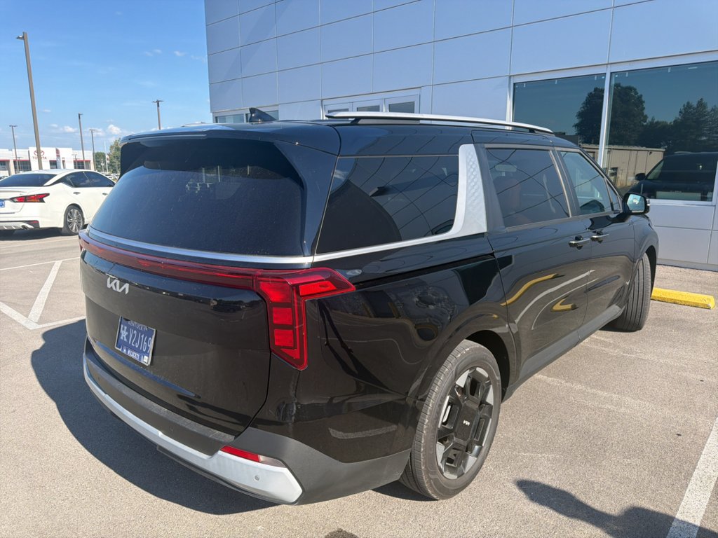 Used 2026 Aurora Black Pearl Kia EX image 6