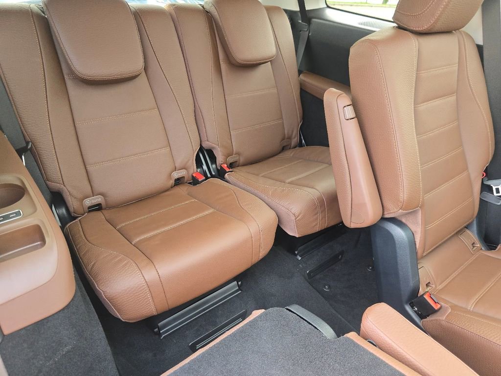 New 2026 Selenite Grey Metallic Mercedes-Benz GLS 450 image 61