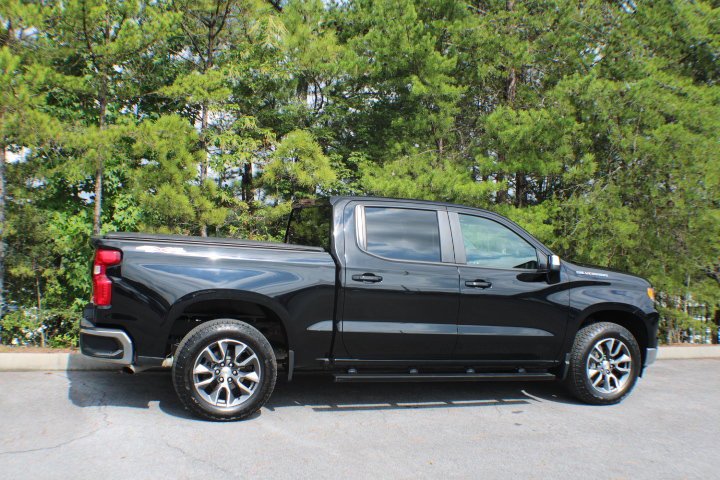 Used 2022 Black Chevrolet LT image 2