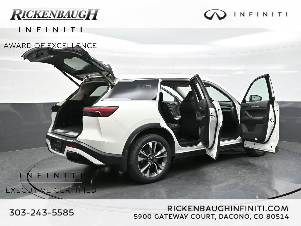 Certified Used 2023 White INFINITI LUXE image 51