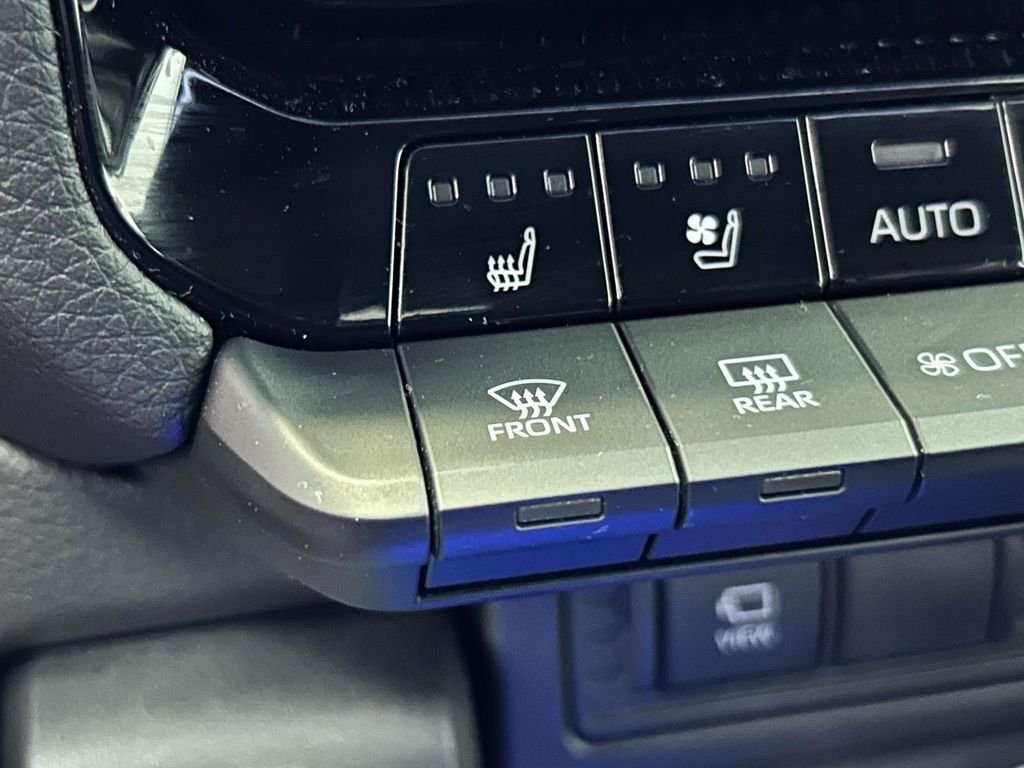 Used 2025  Toyota Premium image 25