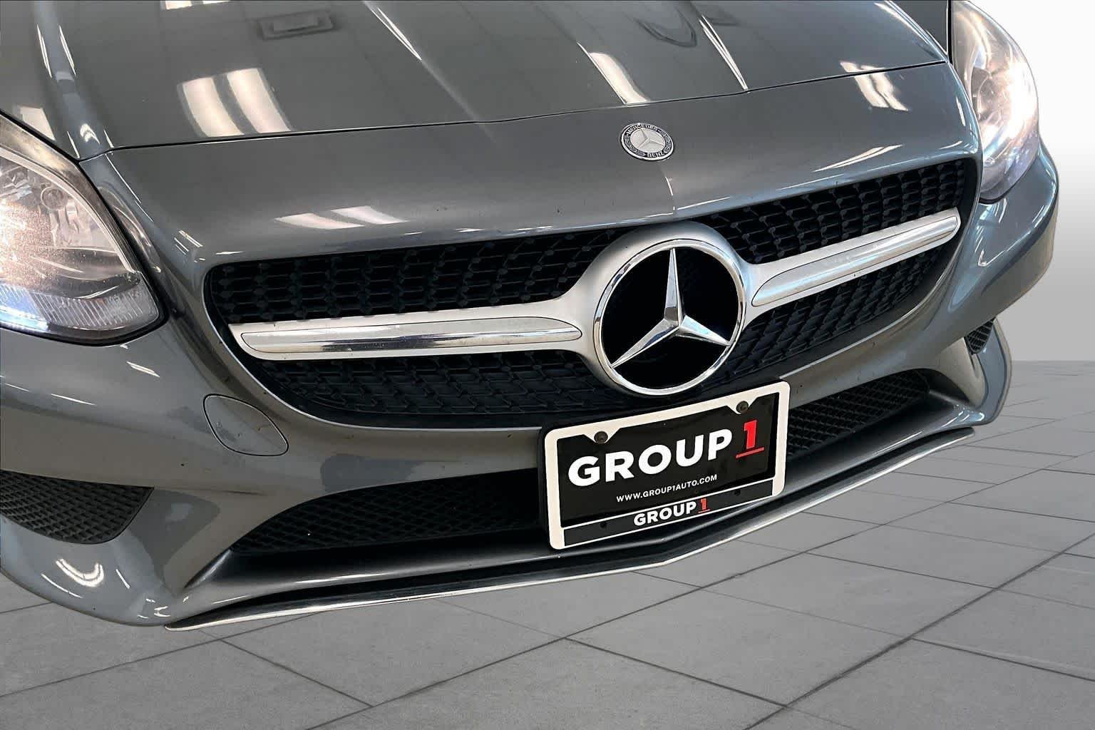 Used 2017 Selenite Grey Metallic Mercedes-Benz SLC 300 image 25